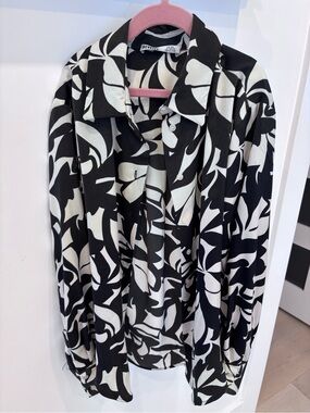 Devoted button up